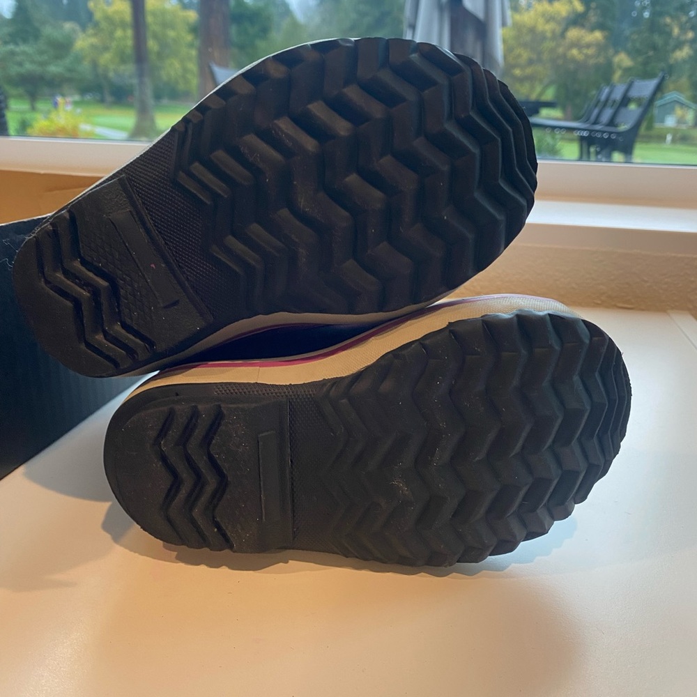Sorel | Kids Rain & Snow Boots - Purple and Black - Picture 6 of 7